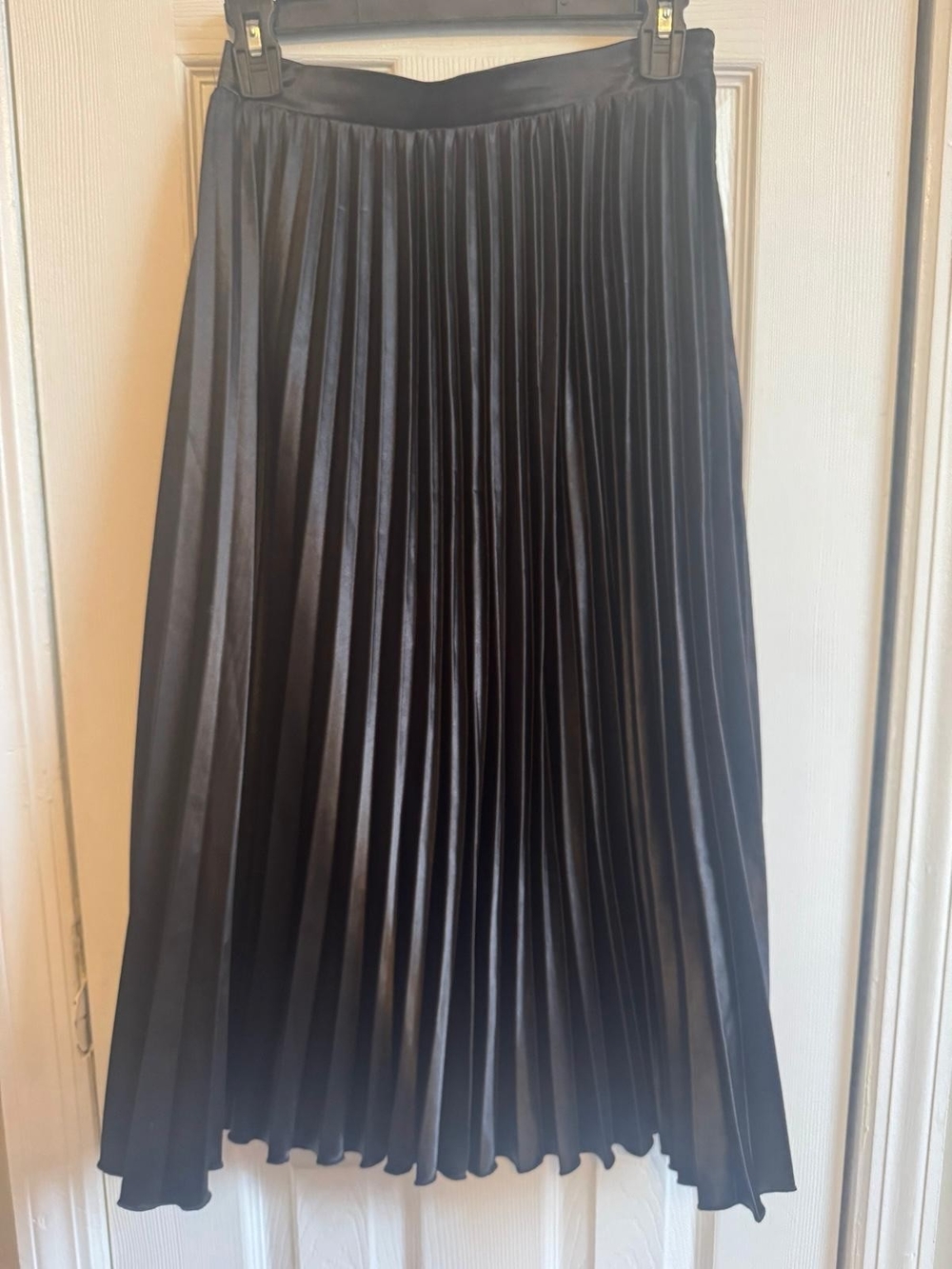 Allegra K Elastic Waist Metallic Shiny Accordion Pleated Midi Skirt Black Small.